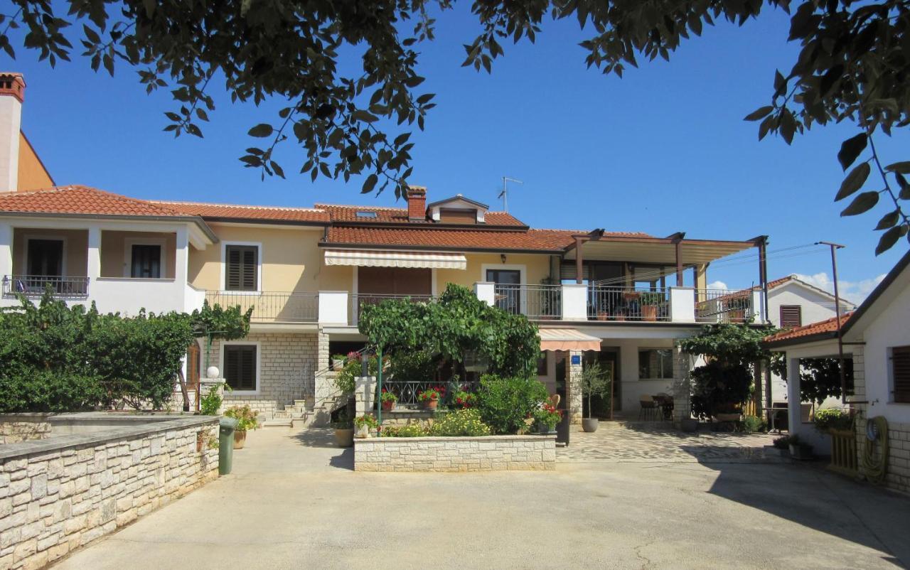 Haus Roko Apartment Rovinj Exterior photo